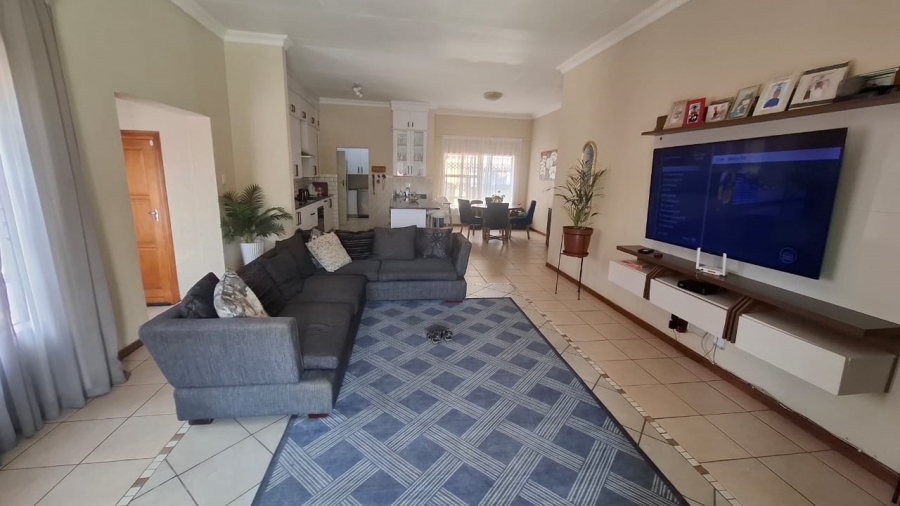 3 Bedroom Property for Sale in Safari Gardens North West